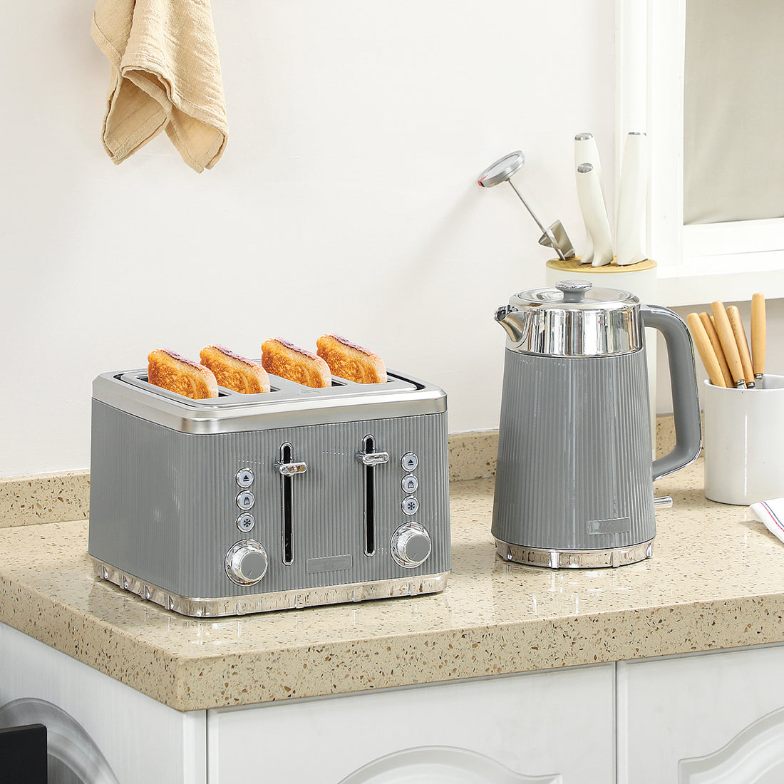 Kettle & 2-Slice Toaster Set
